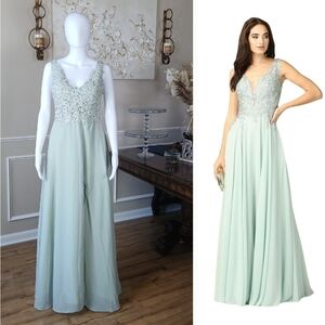 Nwot Women's Sage Green Lace V-Neck Formal Floor-Length Gown. Size 8